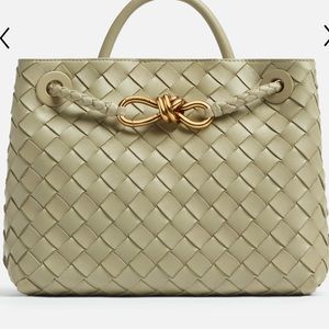 Bottega Veneta knock off. Excellent condition.